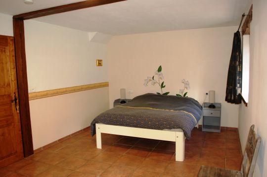 Bed 160x200 cm Bed 160x200 cm
